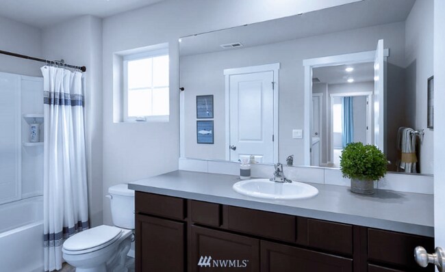 Building Photo - Bremerton Townhouse in Illahee Springs for...