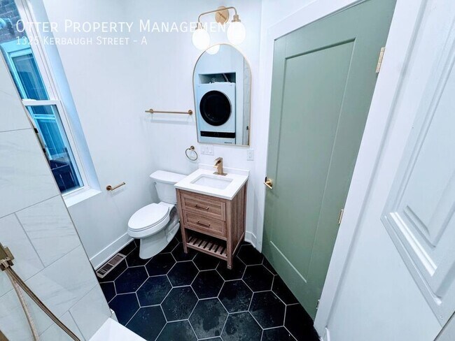 Building Photo - 1325 Kerbaugh St