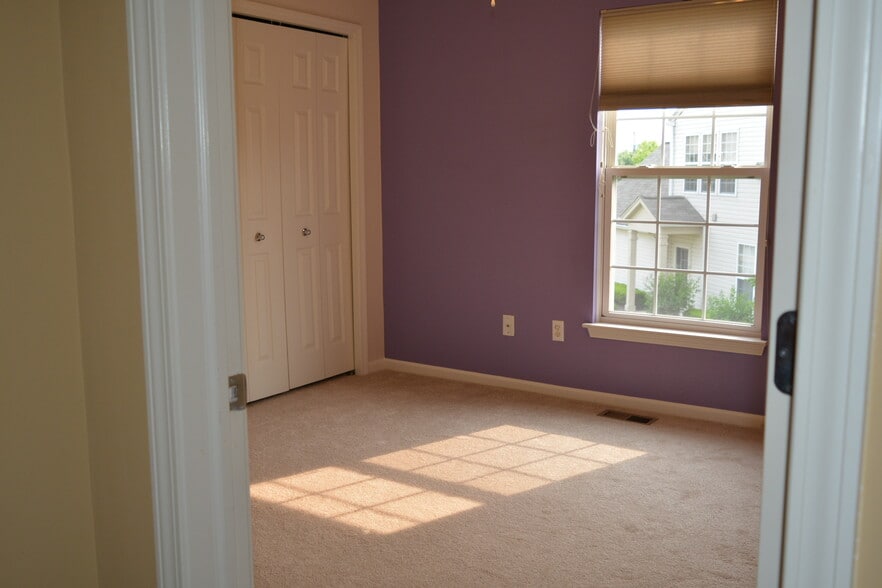 Building Photo - 26647 Kirkway Dr