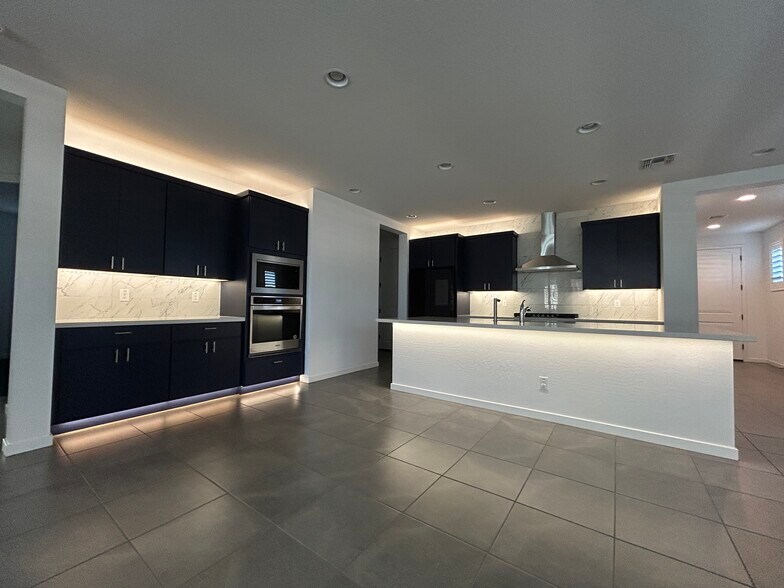 Building Photo - 21357 E Macaw Dr