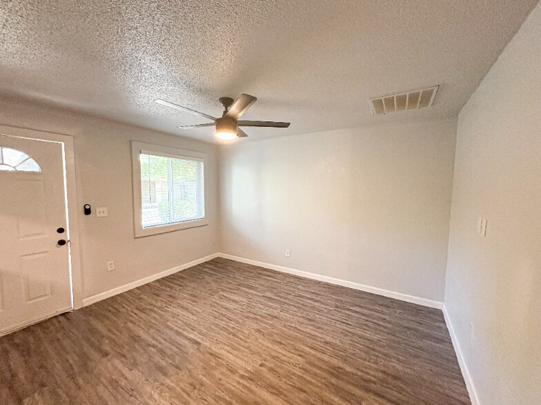 Building Photo - 2222 S Rural Rd