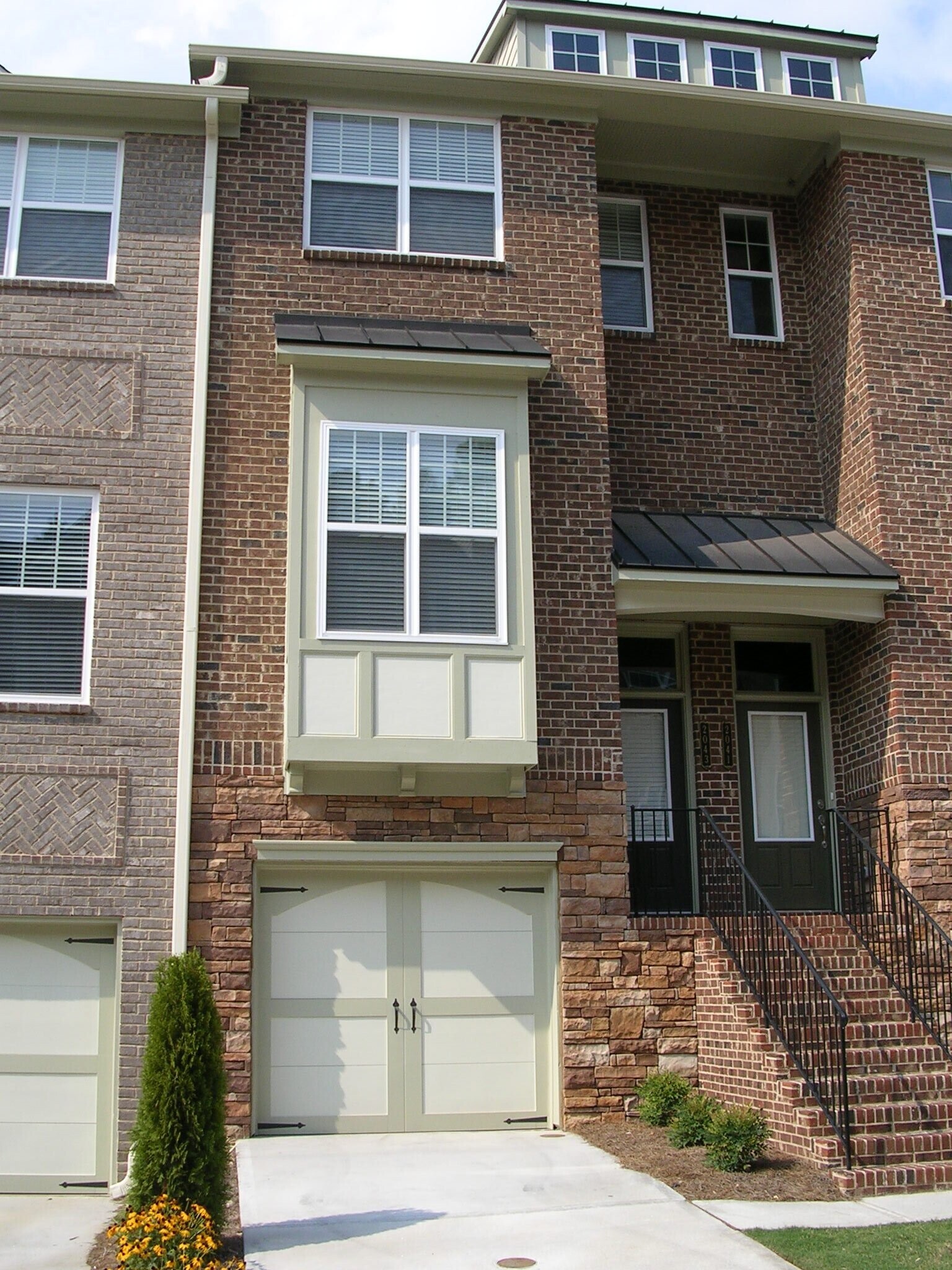 Building Photo - 2043 Cobblestone Cir NE