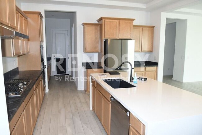 Building Photo - Almost New 4 Br+Den+Loft 3.5 Ba 3 Cg in Sienna Hills Next to Verrado in Buckeye