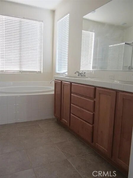 Building Photo - 5008 Via Palermo Dr