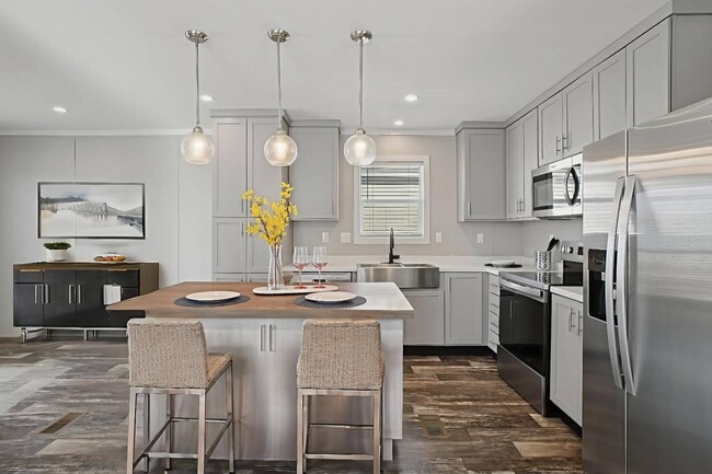 Building Photo - 1605 American Dr