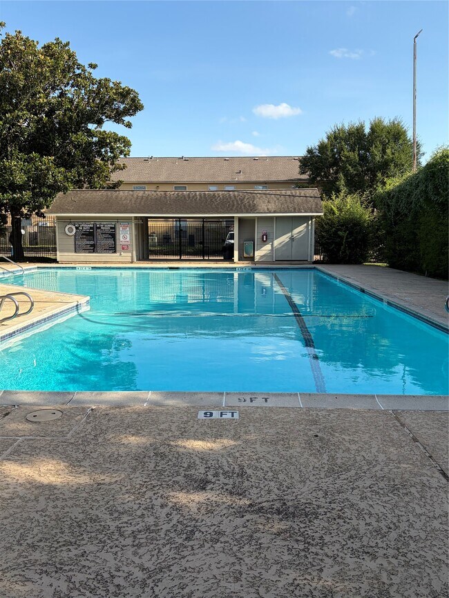 Building Photo - 8801 Hammerly Blvd