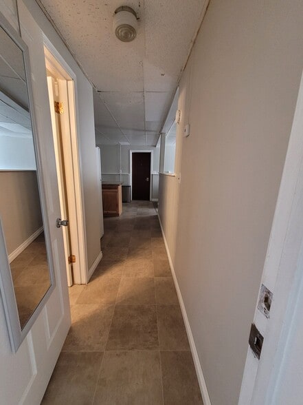 Building Photo - 548 2nd St