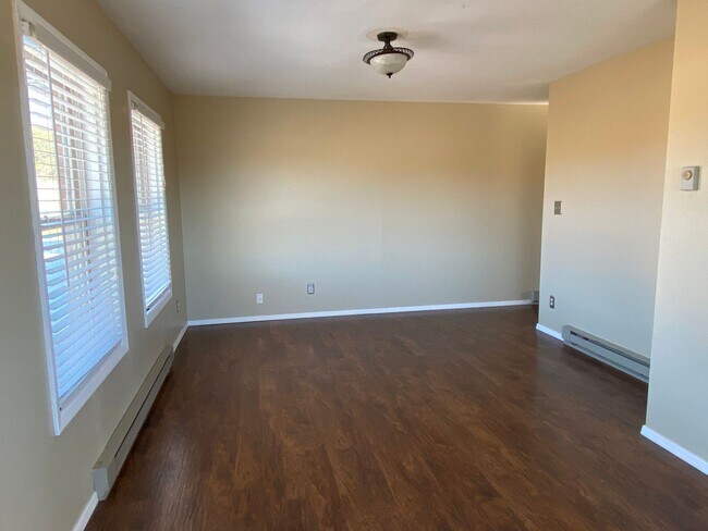 Building Photo - 3 Bedroom, 2 Bathroom Home in Edgewood, NM