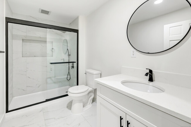 Building Photo - 51 Great Oak Rd