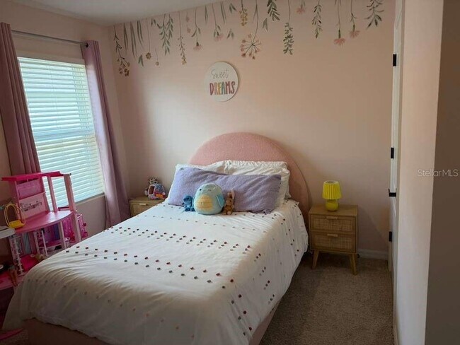 Building Photo - 33412 Country House Dr