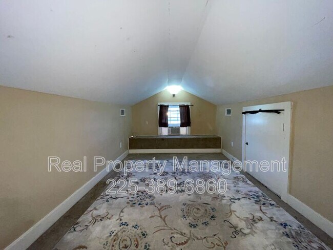 Building Photo - 755 Arlington Ave