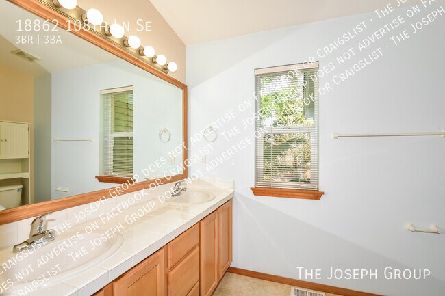 Building Photo - 18862 108th Ln SE