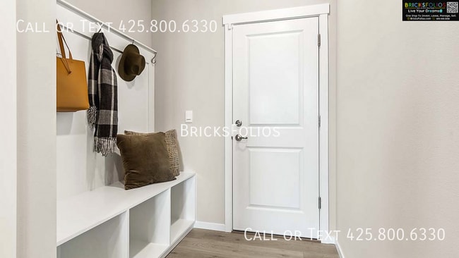 Building Photo - Ideally located near I-5, JBLM, shopping centers, top-rated schools, and outdoor recreation.