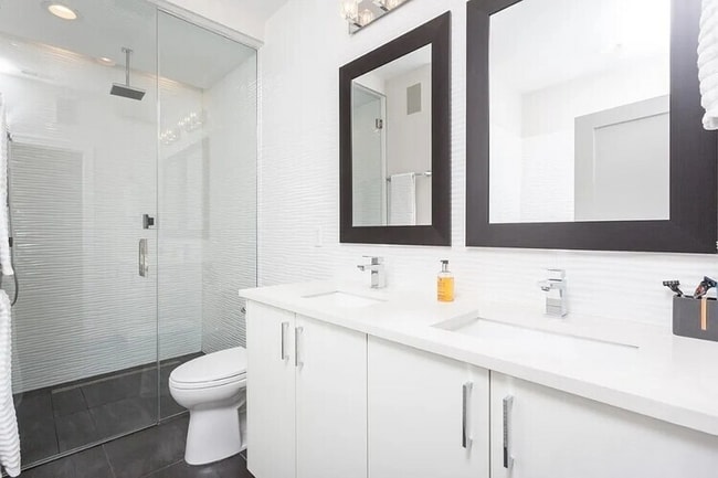 Building Photo - 942 W Montana St