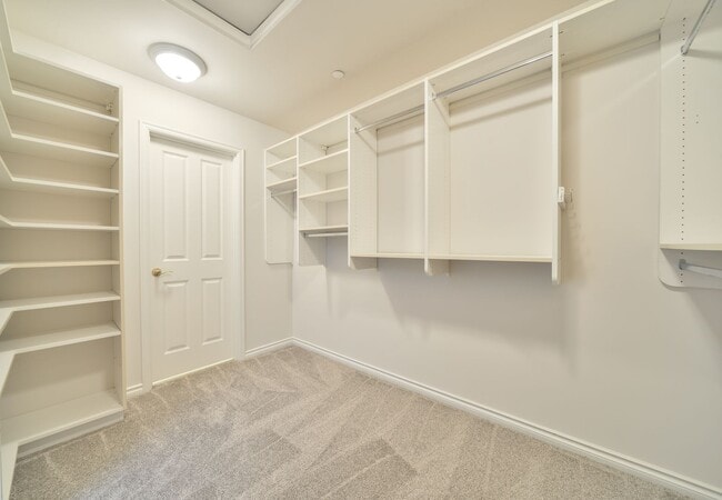 Building Photo - Nice 5 Bed / 2.5 bath house for rent in Kenmore.