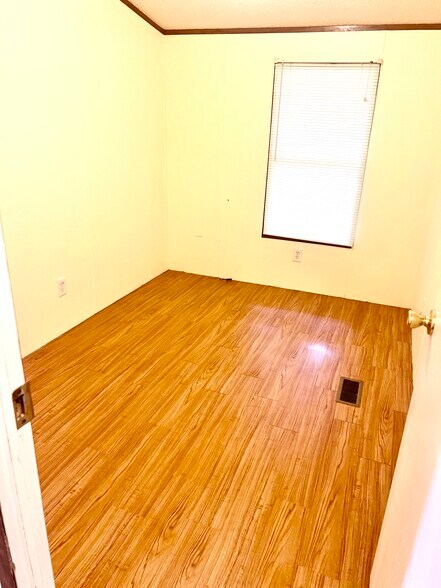 Building Photo - 200 Murls Lake Rd