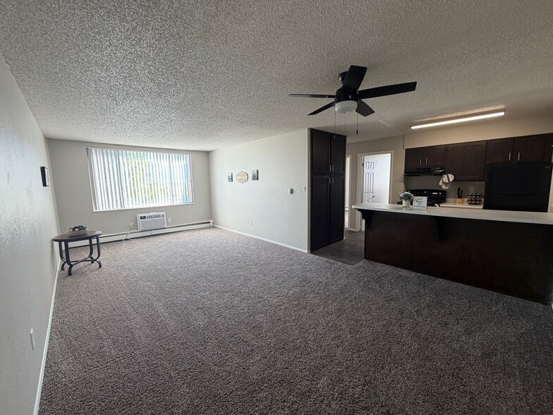 2BR, 1BA - 850SF - Bedroom - Spring Creek