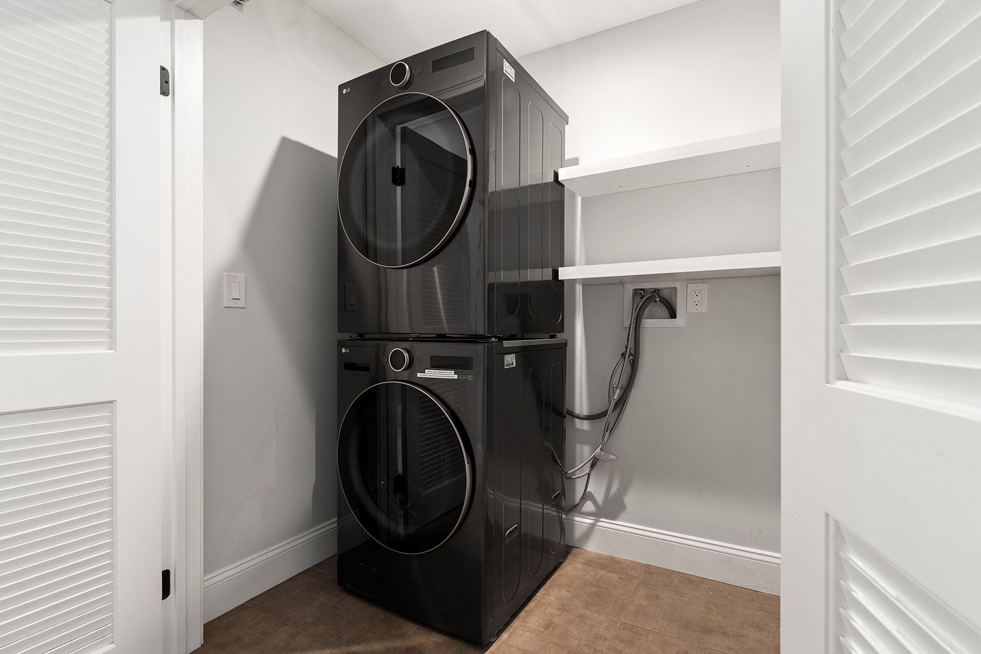 Building Photo - 158 S Sierra Madre Blvd