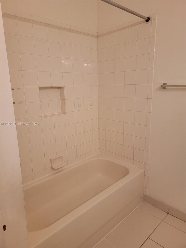 Building Photo - 2513 Stockbridge Square SW