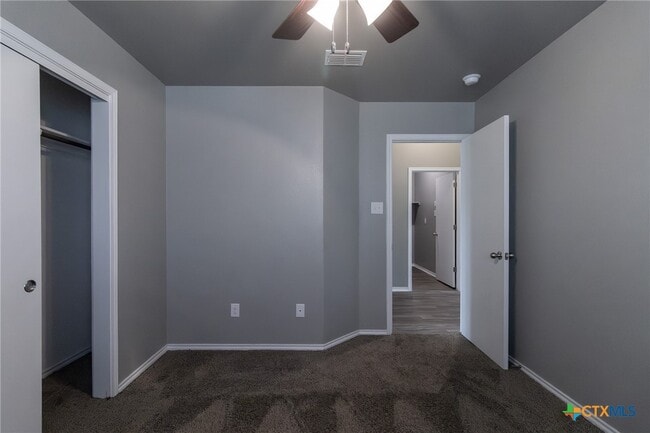 Building Photo - 2305 Vicksburg Ln