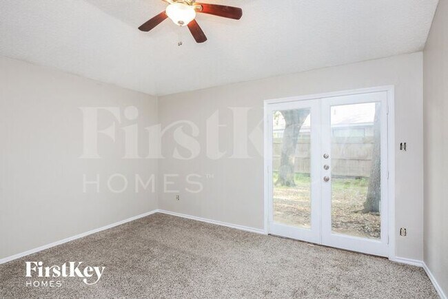 Building Photo - 6216 Fairlane Dr