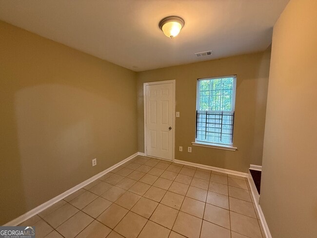 Building Photo - 960 Windwood Ct
