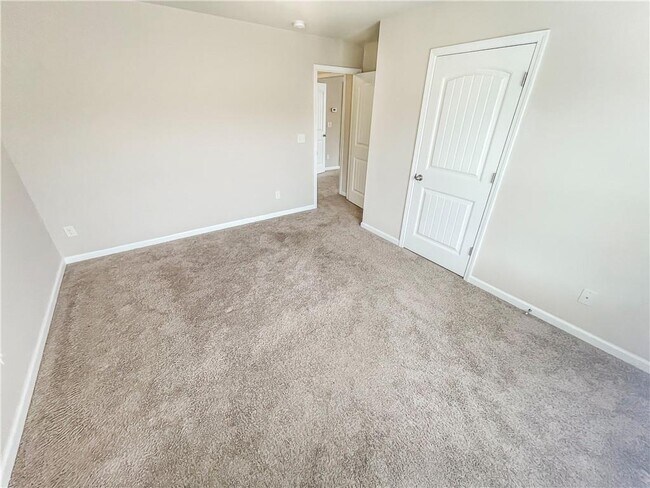 Building Photo - 5840 Zelkova Dr