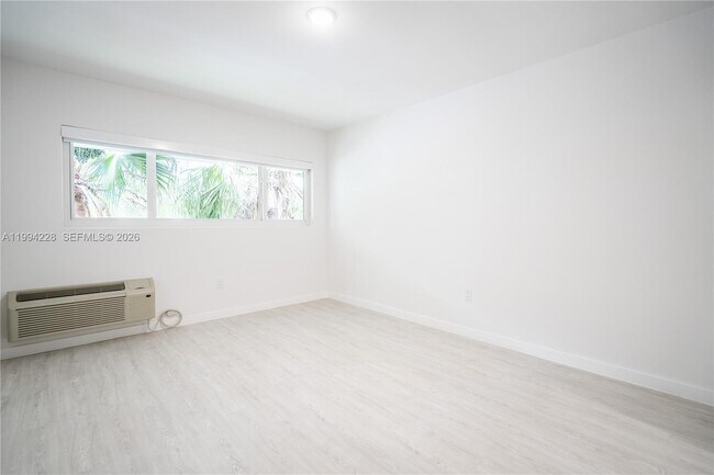 Building Photo - 1185 98th St