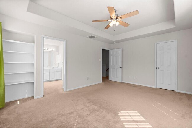 Building Photo - 2402 Lofty Falls Ct