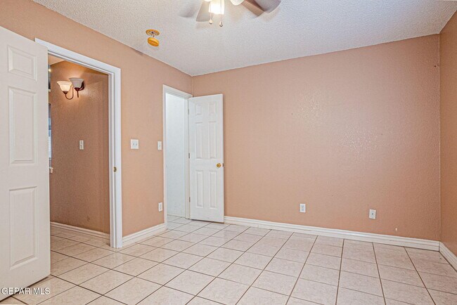 Building Photo - 11621 Maquitico Ct