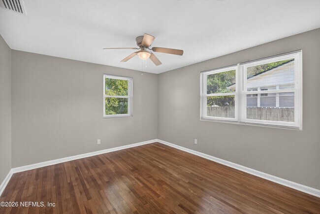 Building Photo - 6338 Mercer Cir W