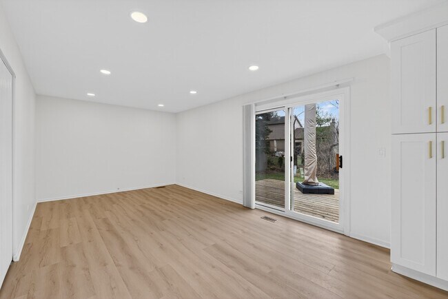 Building Photo - 2301 Providence Ct