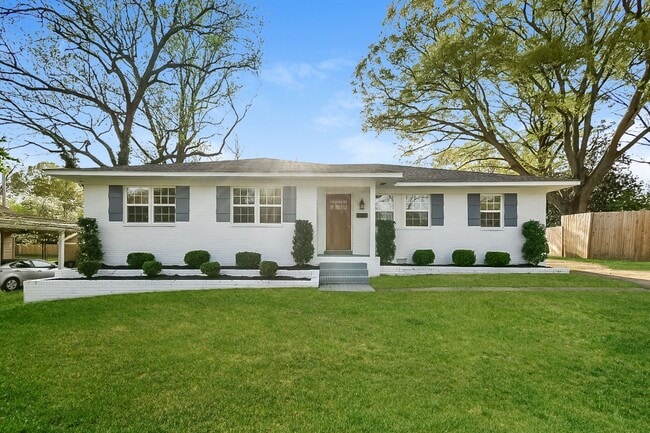 Primary Photo - Home for Rent in Great and Quiet Neighborh...