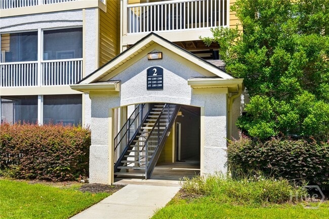 Building Photo - 2208 Walden Park Dr