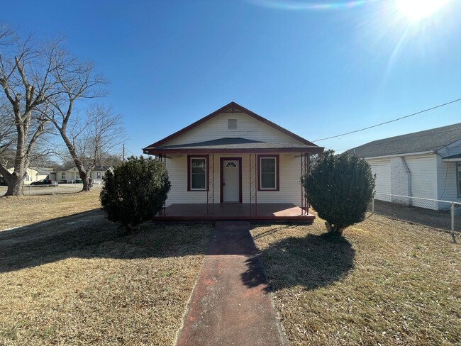 Primary Photo - One-story home with front porch