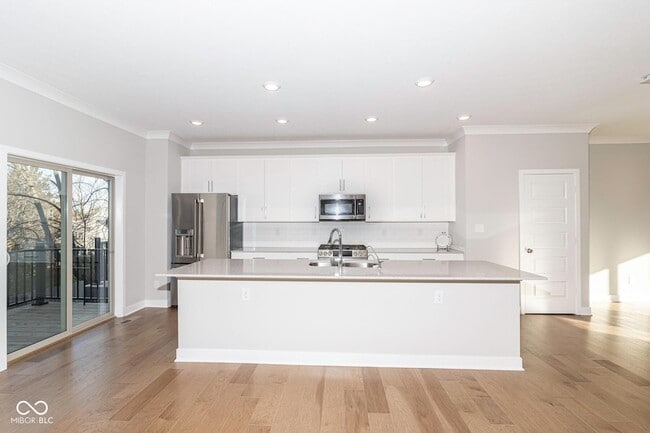 Building Photo - 8238 Bostic Dr