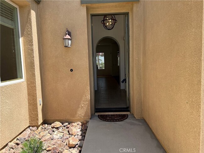 Building Photo - 77184 California Dr