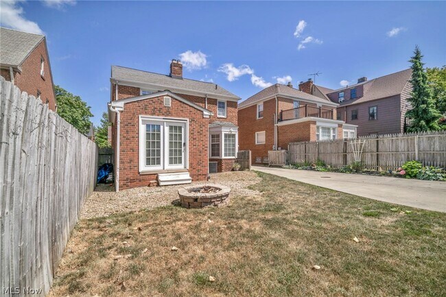 Building Photo - 3678 Lynnfield Rd