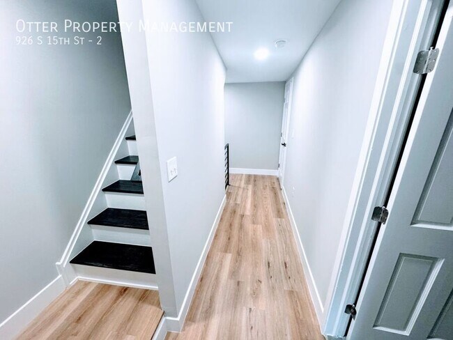 Building Photo - 926 S 15th St