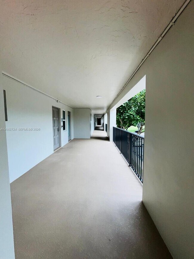 Building Photo - 3000 S Course Dr