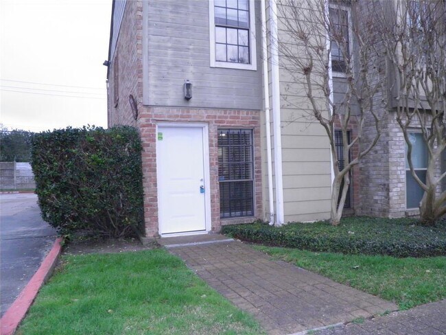 Primary Photo - 9901 Sharpcrest St