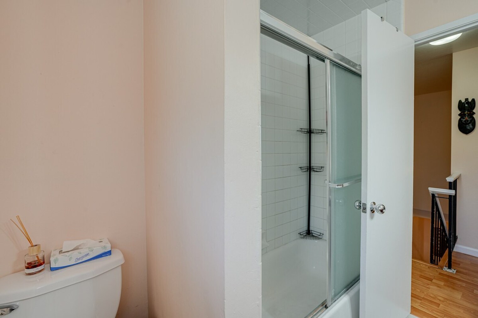 Building Photo - 5474 Roundtree Pl