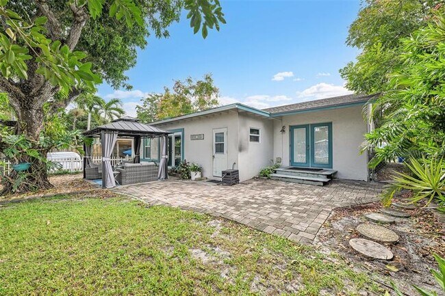 Building Photo - 1980 SW 28th Terrace