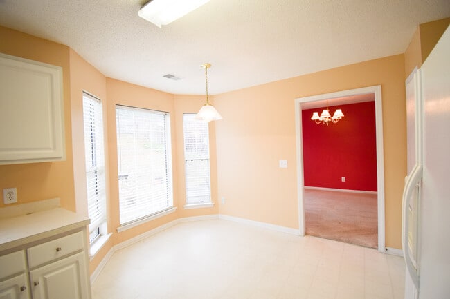 Building Photo - 104 Summit Ridge Cir