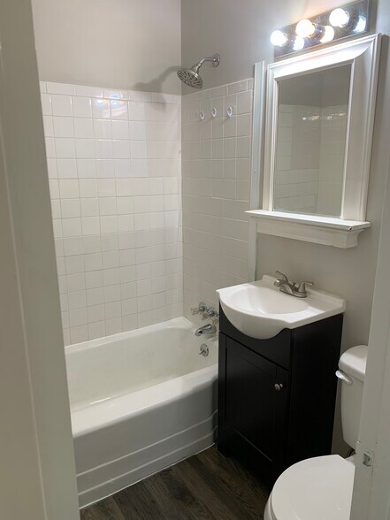 Building Photo - 1601 Faulders Ln
