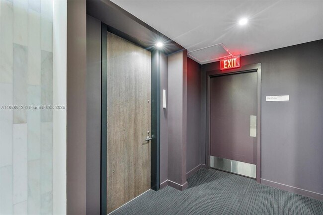 Building Photo - 88 SW 7th St