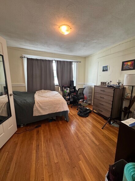 Building Photo - 60 Litchfield St