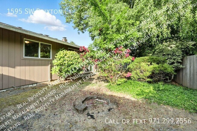 Building Photo - 1595 SW Brixton Ct