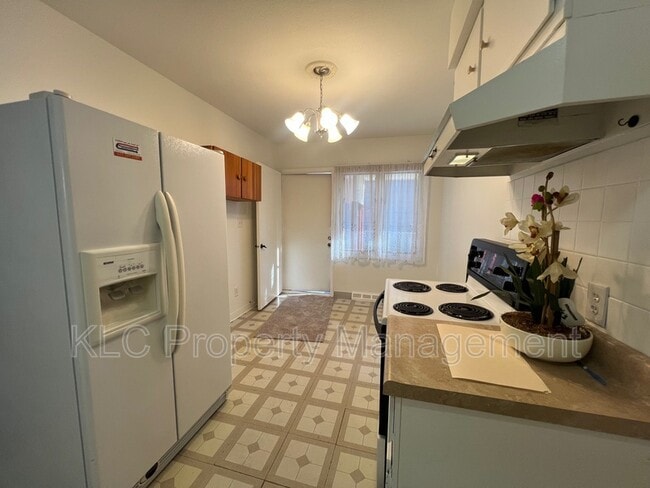 Building Photo - 2826 67th St