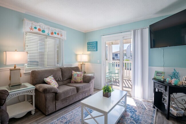 Building Photo - OFF-SEASON MONTHLY RENTAL WILL HELP WITH THOSE WINTER BLUES